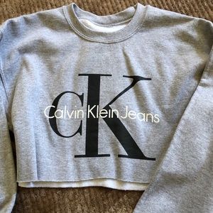 Calvin Klein cropped vintage sweater